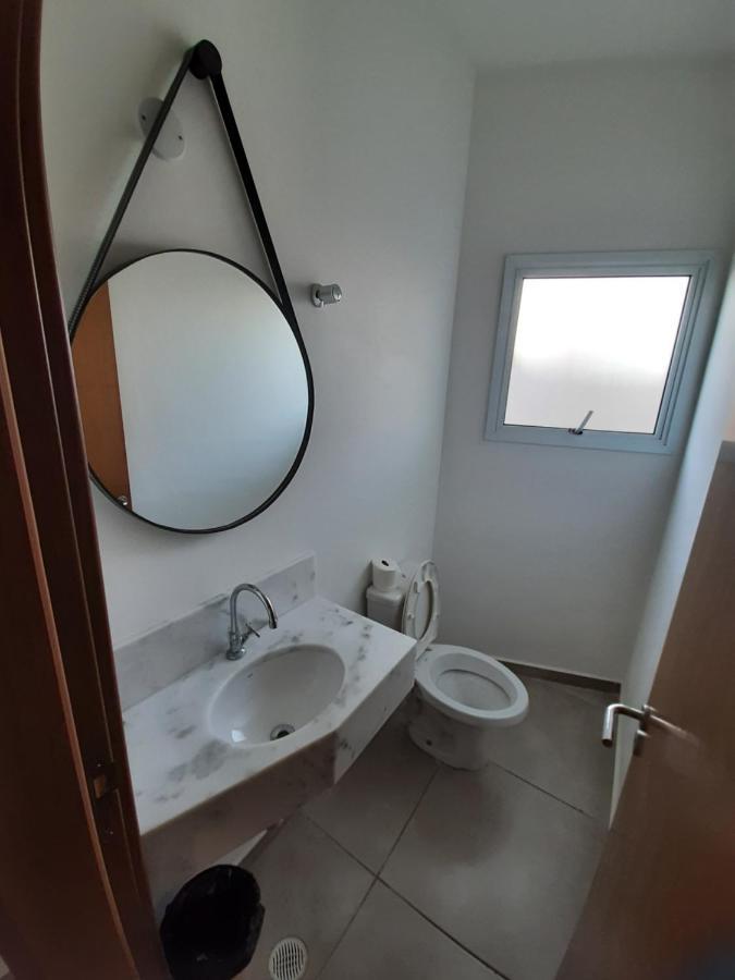 Sobrado Frente Ao Sesc, Wifi 300Mb, 2 Vagas Auto, Cozinha, Churrasqueira, Moderno E Reformado Бертиога Екстериор снимка